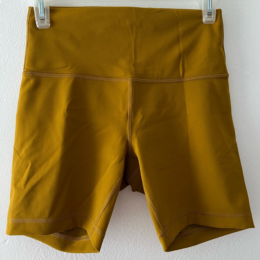 LULULEMON WUNDER TRAIN SHORTS